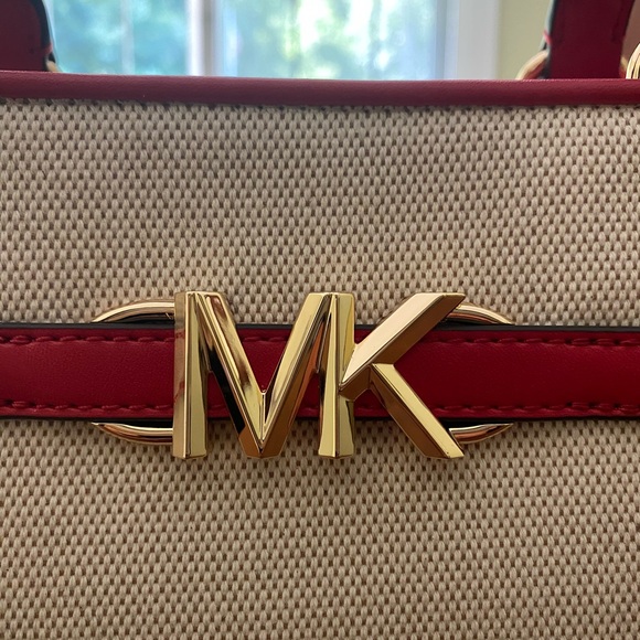 Michael Kors Large Belted Reed Satchel NWT - Picture 3 of 4